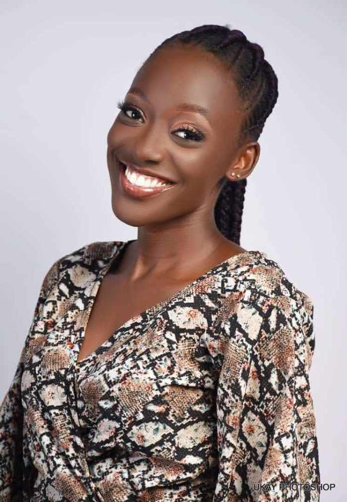 Smiling dark skinned lady